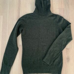 French Connection Turtleneck Khaki Green M